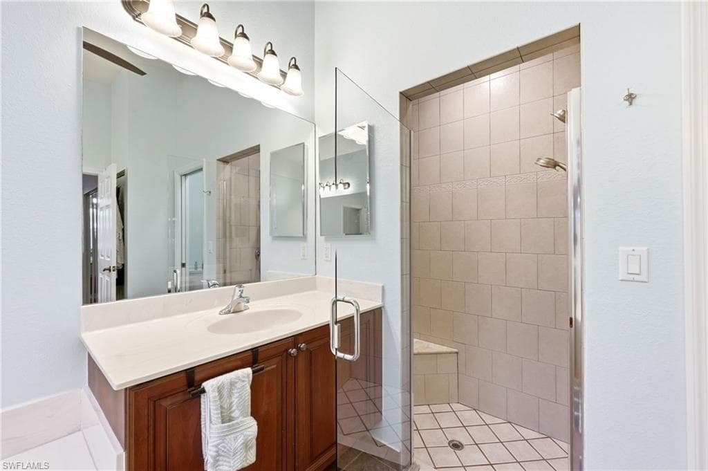 20047 Castlemaine AVE, ESTERO FL 33928-15