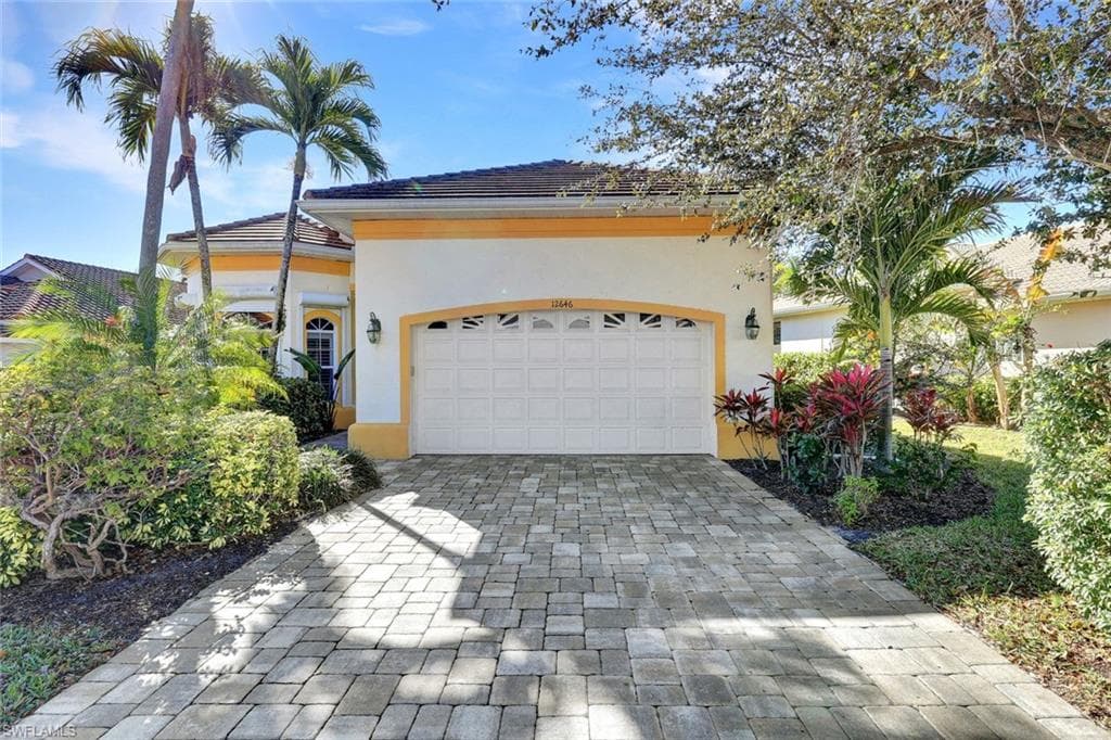 12646 Hunters Lakes CT, BONITA SPRINGS FL 34135-1