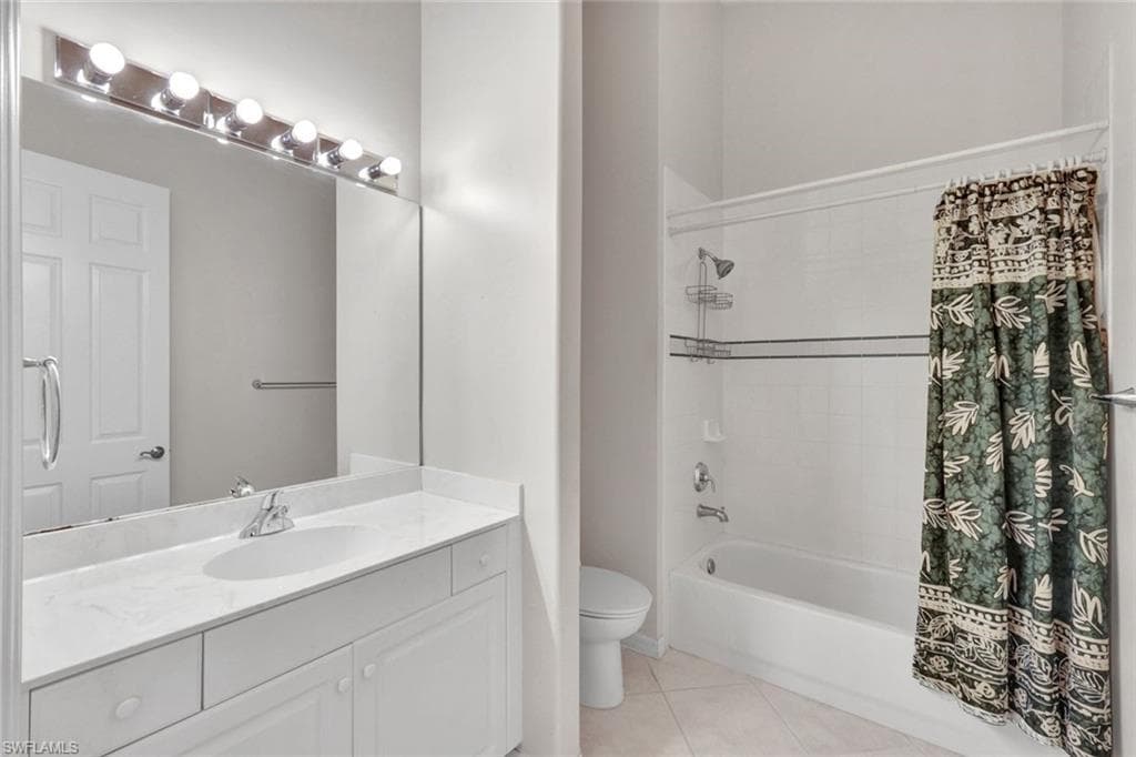 12646 Hunters Lakes CT, BONITA SPRINGS FL 34135-18