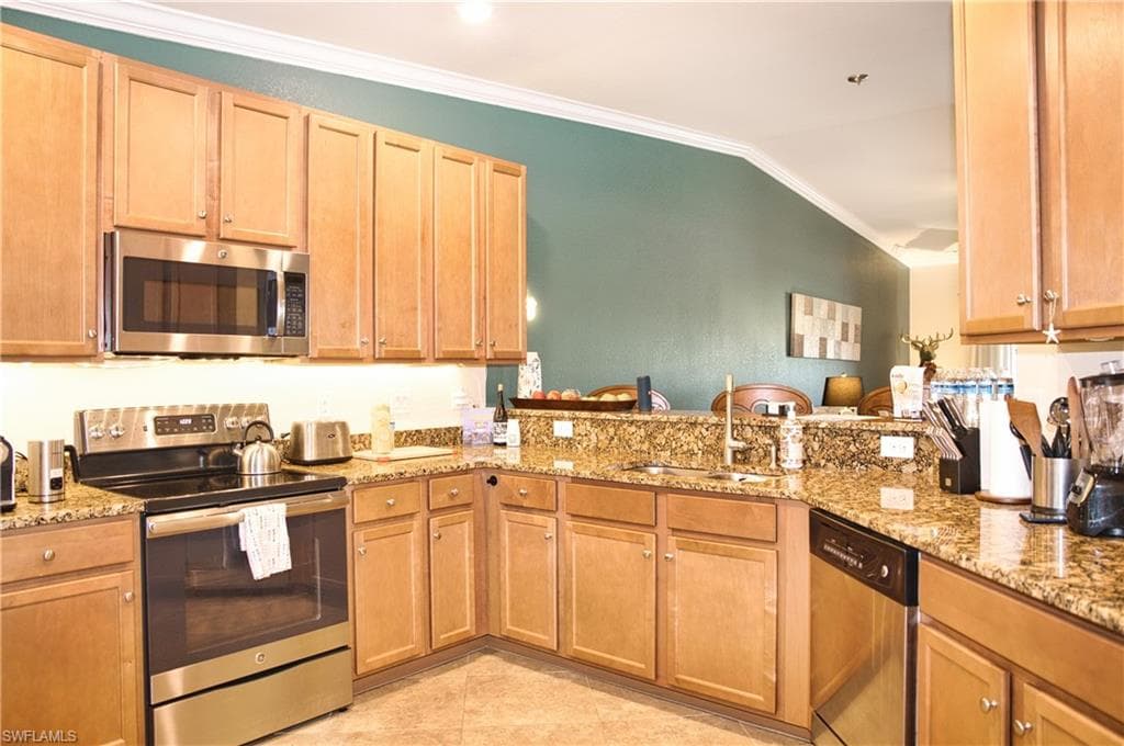 13730 Julias WAY 726-19