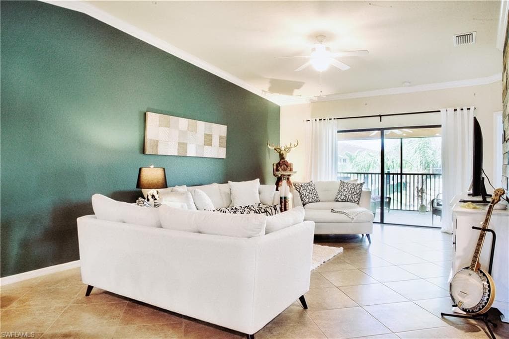 13730 Julias WAY 726-9