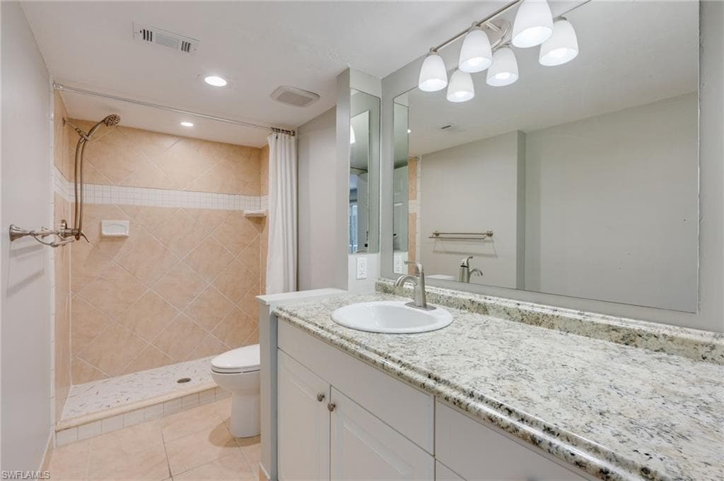 2370 Naples Trace CIR # 6, NAPLES FL 34109-9