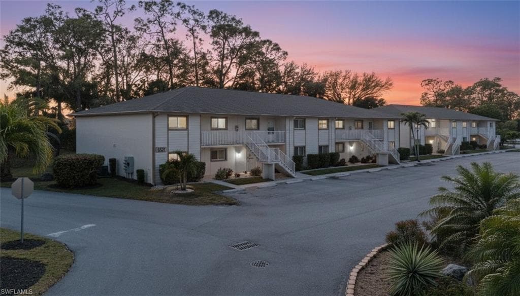 2370 Naples Trace CIR # 6, NAPLES FL 34109-10