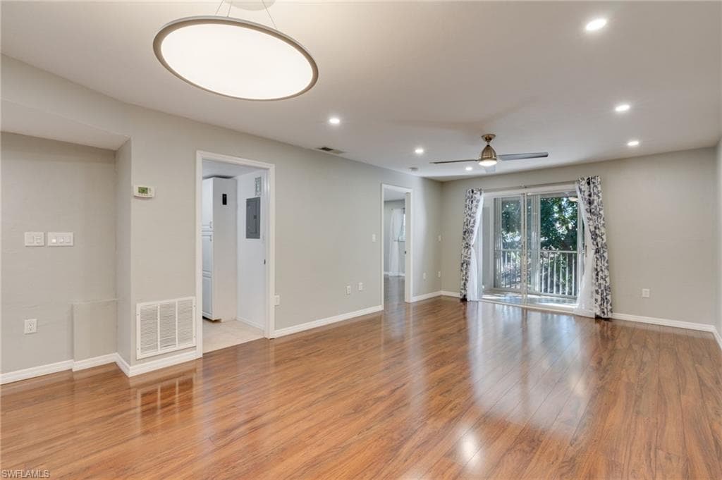 2370 Naples Trace CIR # 6, NAPLES FL 34109-24