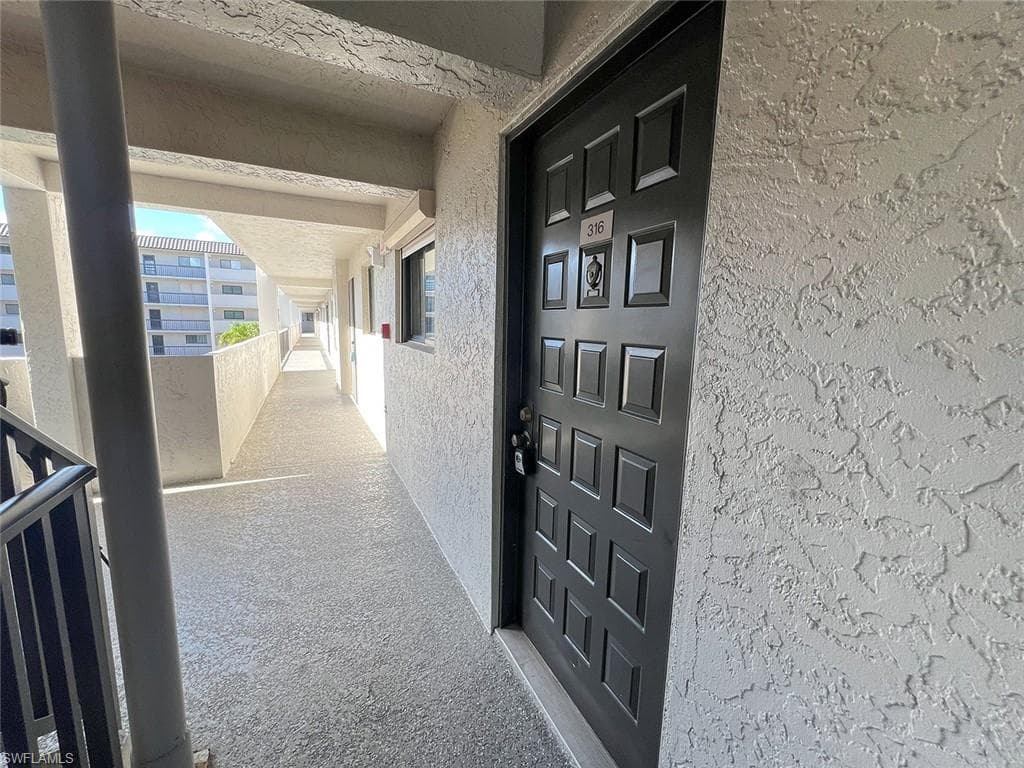 2121 Collier AVE E # 316, FORT MYERS FL 33901-1