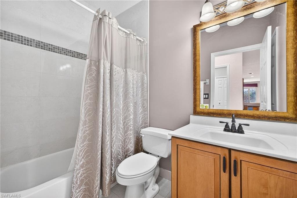 8496 Southbridge DR # 4, ESTERO FL 33967-22