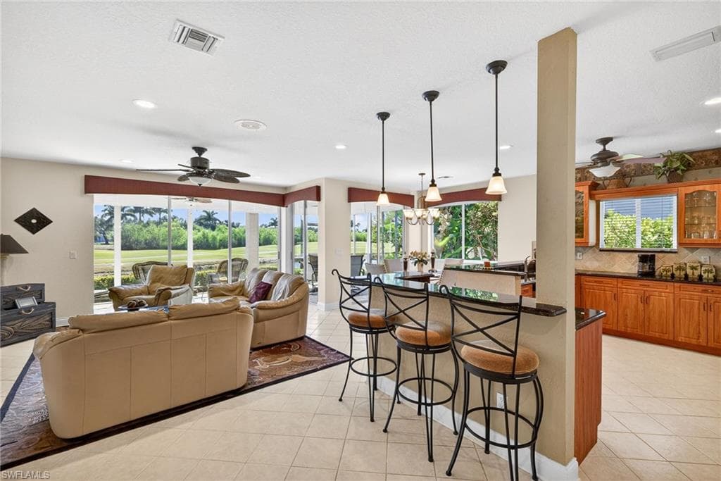 8496 Southbridge DR # 4, ESTERO FL 33967-9