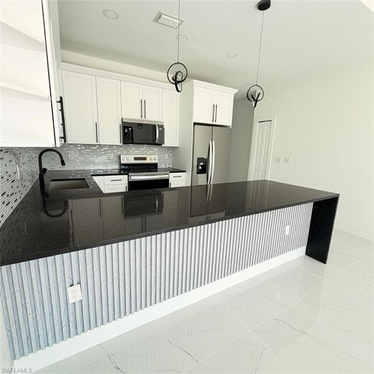 213-215 W 12th ST, LEHIGH ACRES FL 33972-29