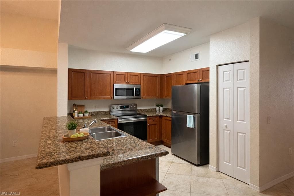 20257 Royal Villagio CT 203-6