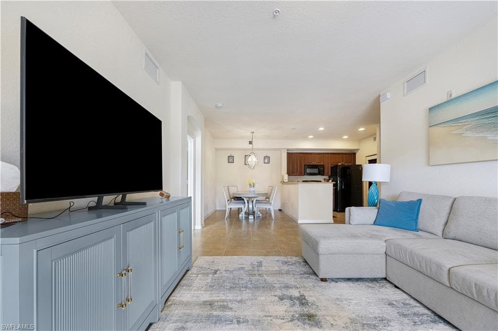 13180 Bella Casa CIR 166-15