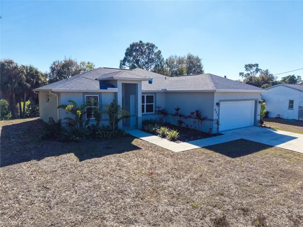 897 Iris DR, NORTH FORT MYERS FL 33903-1