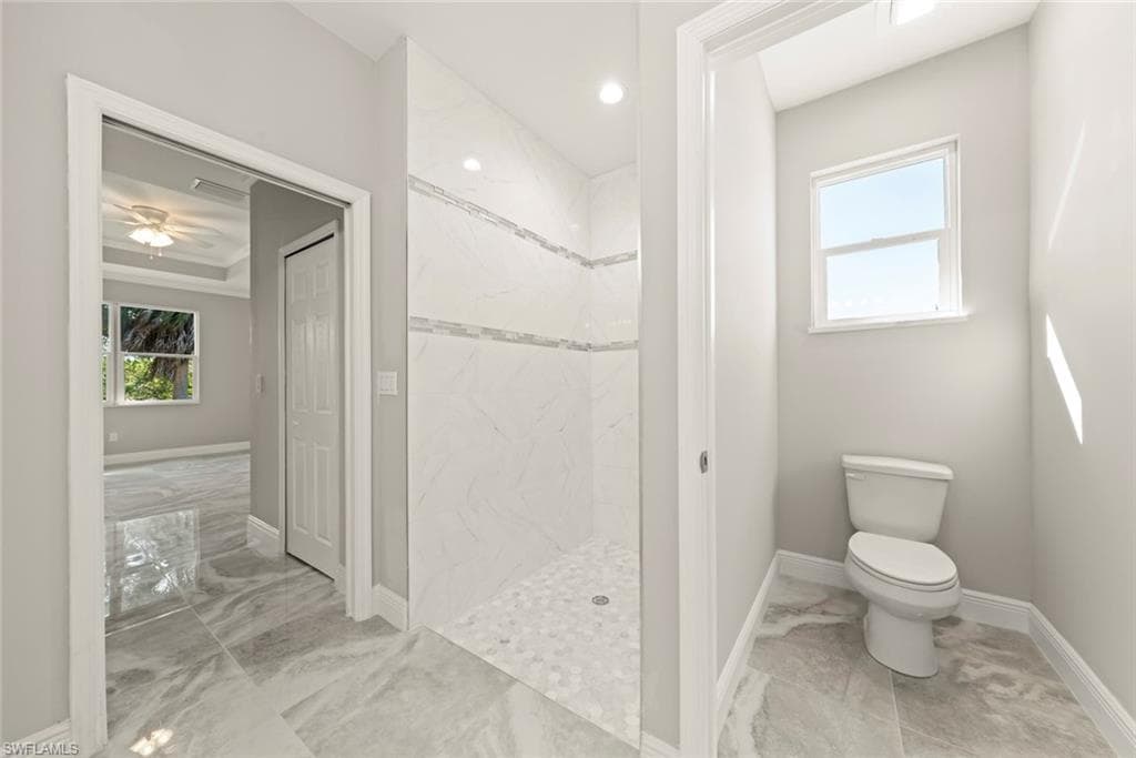 897 Iris DR, NORTH FORT MYERS FL 33903-32