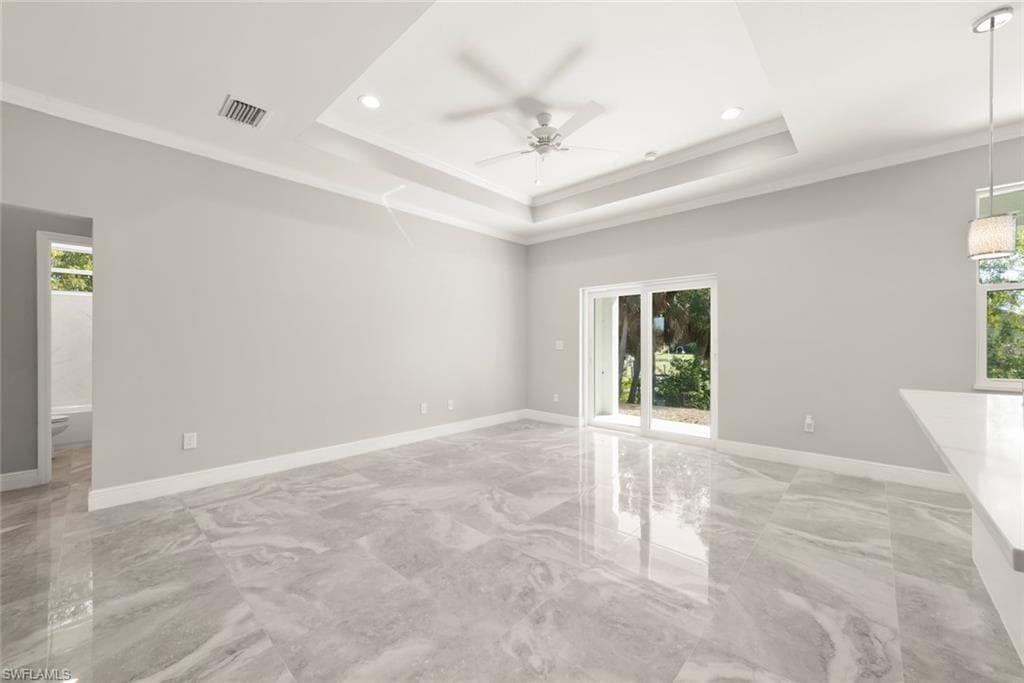 897 Iris DR, NORTH FORT MYERS FL 33903-14