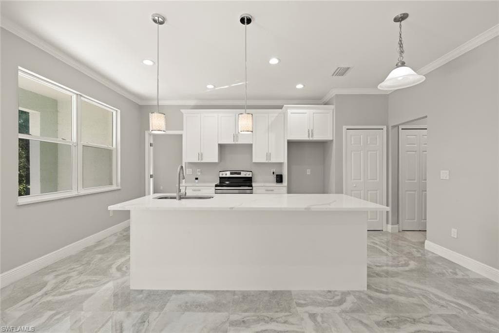 897 Iris DR, NORTH FORT MYERS FL 33903-18