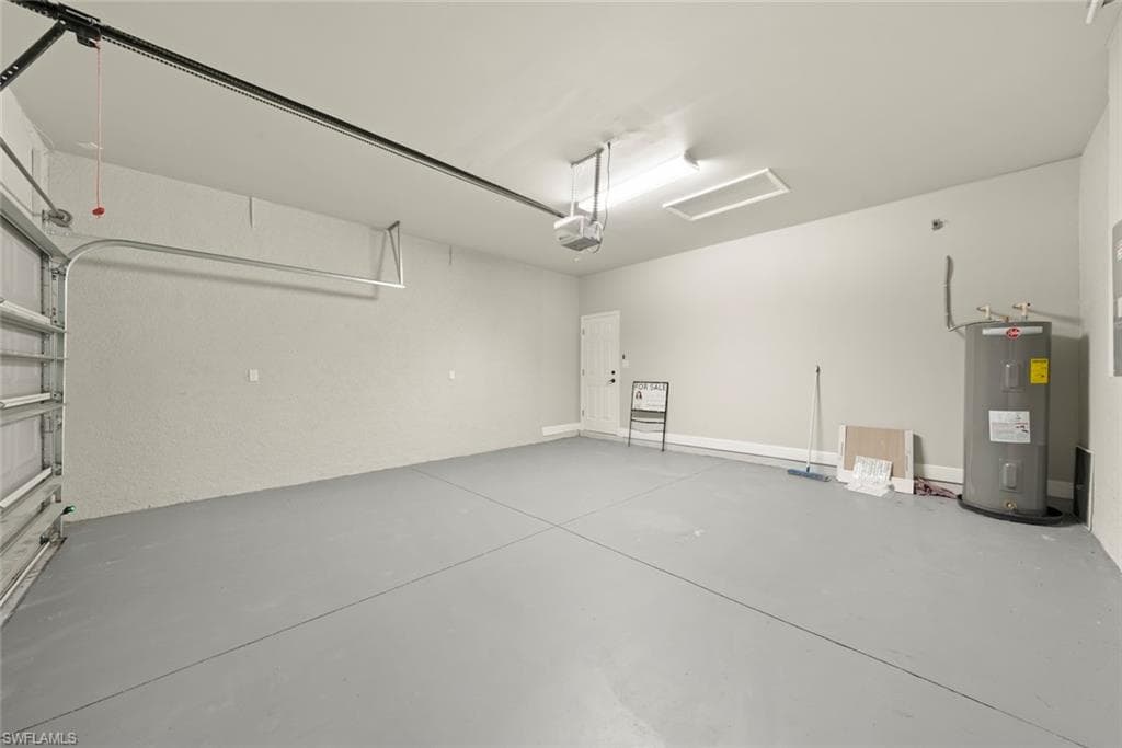 897 Iris DR, NORTH FORT MYERS FL 33903-24