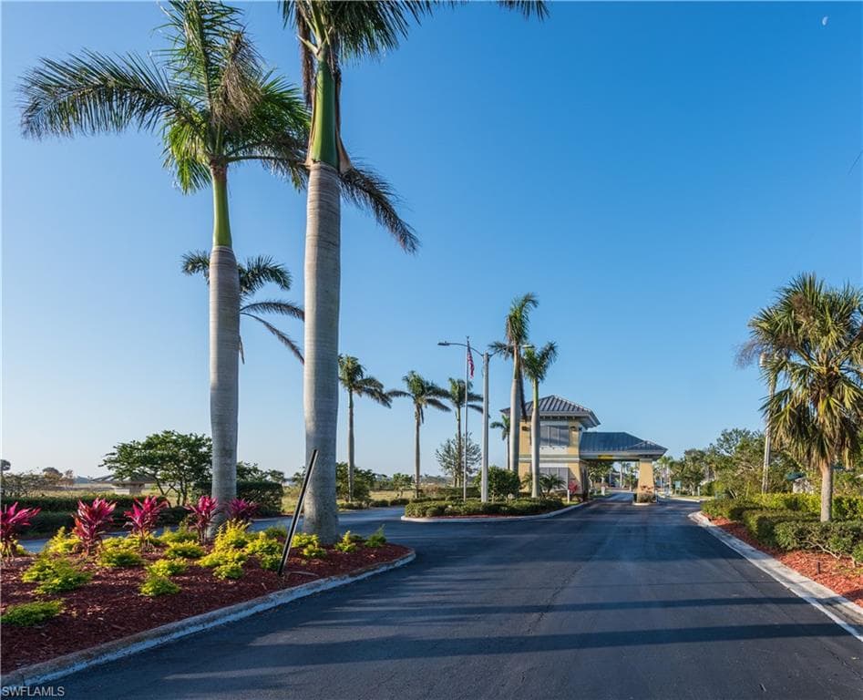 18516 Royal Hammock BLVD, NAPLES FL 34114-8