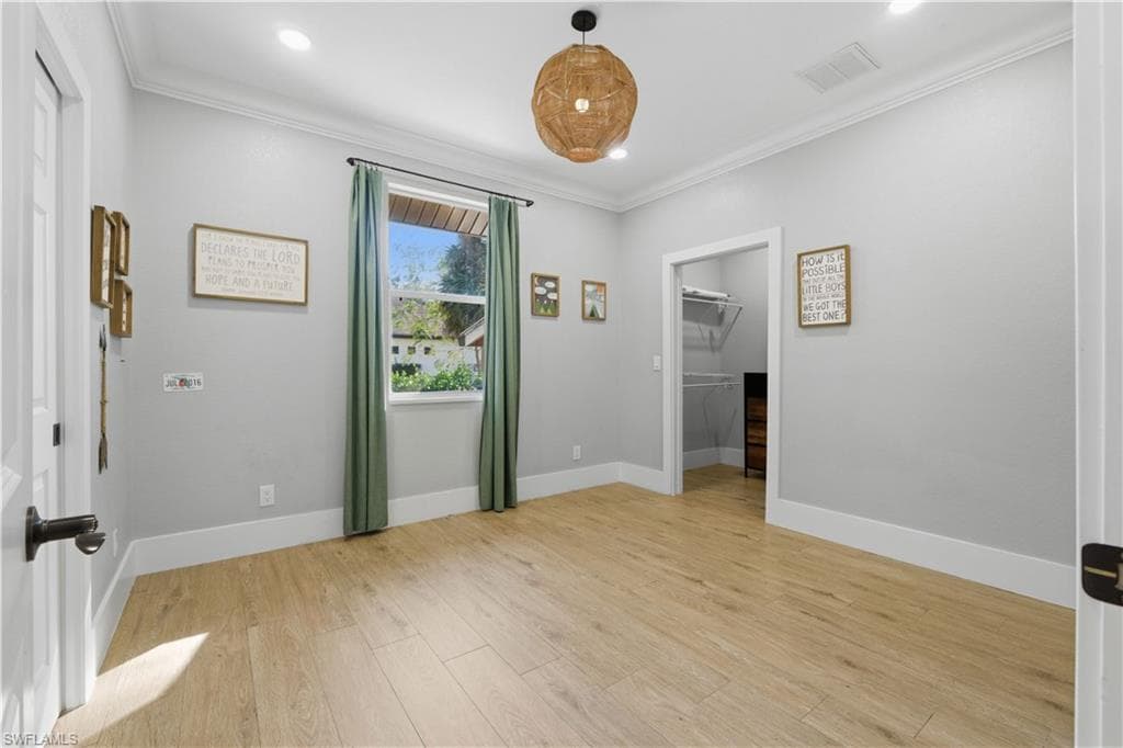 25211 Pinson DR-37