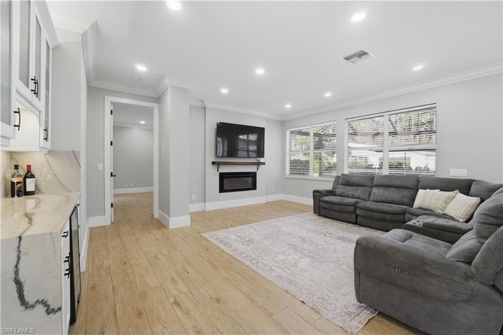 25211 Pinson DR-32