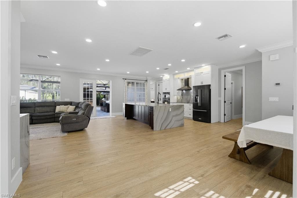 25211 Pinson DR-24