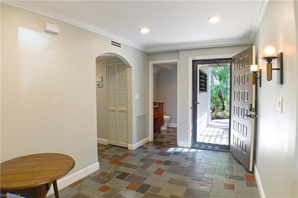 112 pinebrook DR, FORT MYERS FL 33907-2