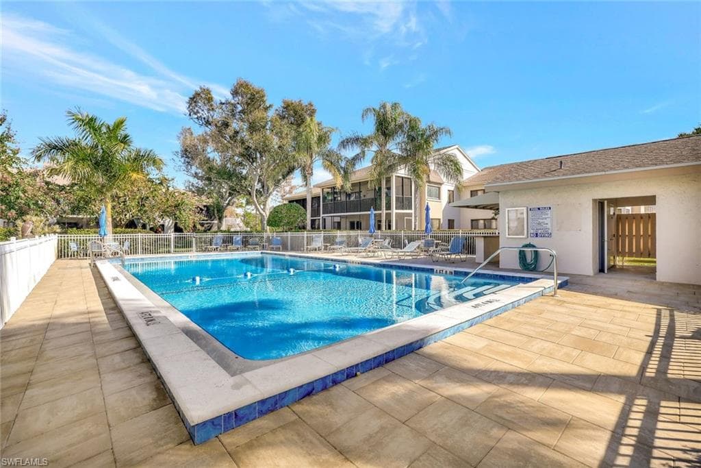 910 Vanderbilt Beach RD # 325W, NAPLES FL 34108-21