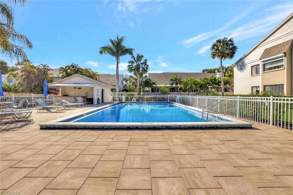 910 Vanderbilt Beach RD # 325W, NAPLES FL 34108-23