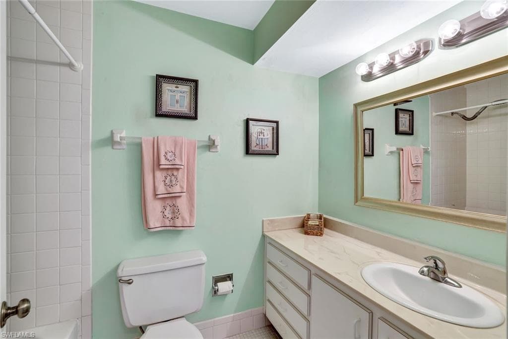 910 Vanderbilt Beach RD # 325W, NAPLES FL 34108-17