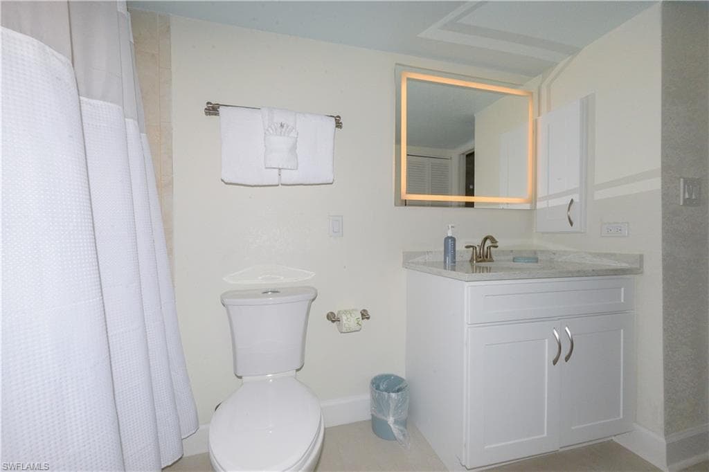 2255 W Gulf DR # 121, SANIBEL FL 33957-13