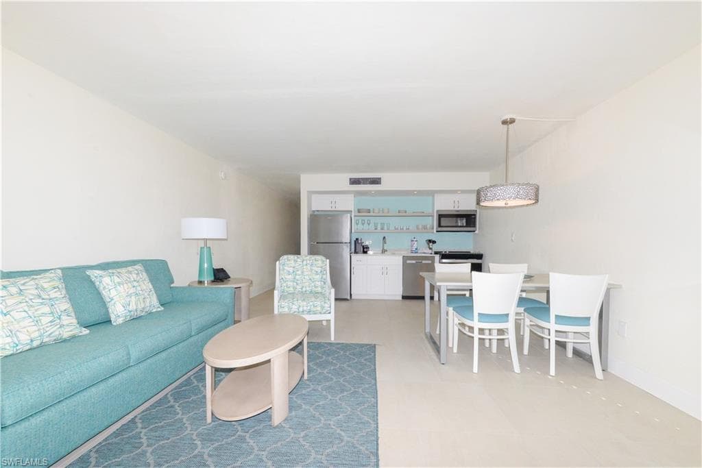 2255 W Gulf DR # 121, SANIBEL FL 33957-3