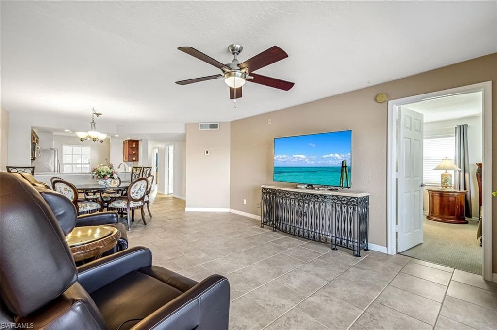 9580 Victoria LN # 208A, NAPLES FL 34109-1