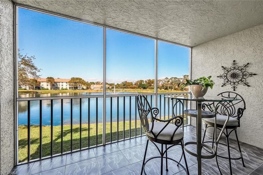 9580 Victoria LN # 208A, NAPLES FL 34109-16