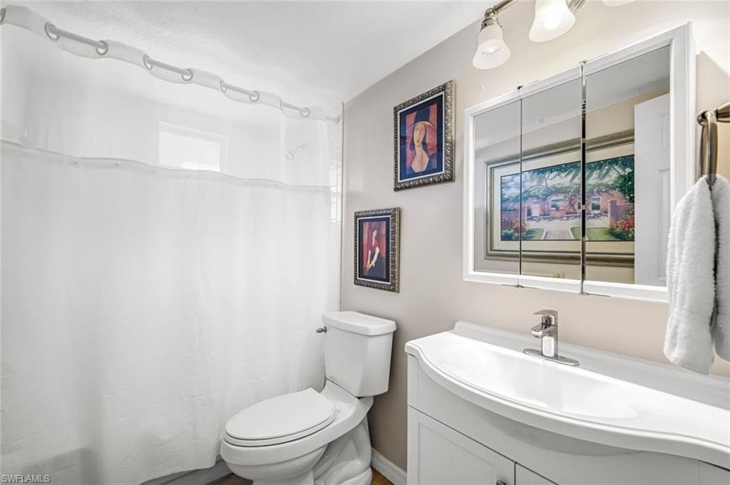 9580 Victoria LN # 208A, NAPLES FL 34109-15