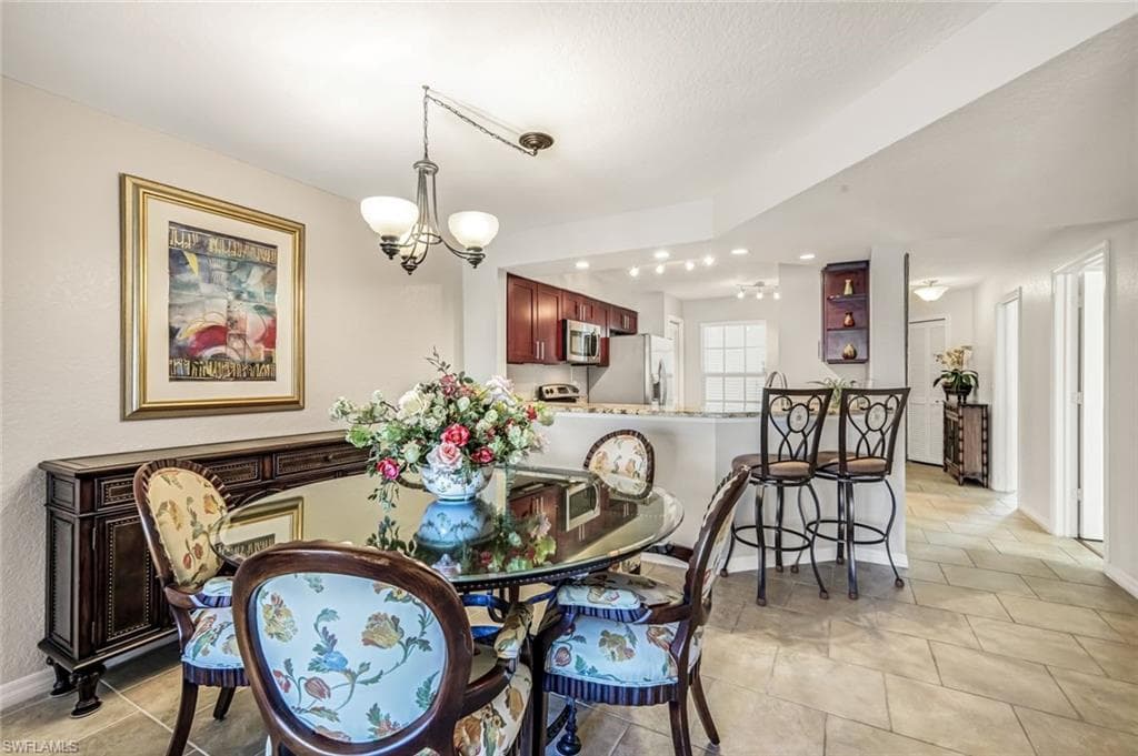 9580 Victoria LN # 208A, NAPLES FL 34109-3