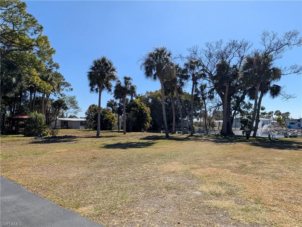 807 Holly Berry CT-35