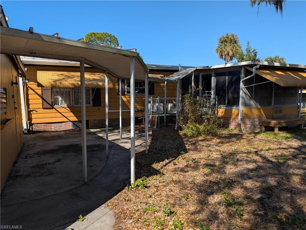 807 Holly Berry CT-27