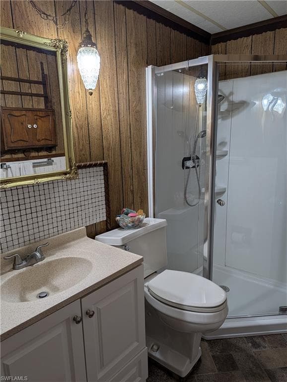807 Holly Berry CT-19