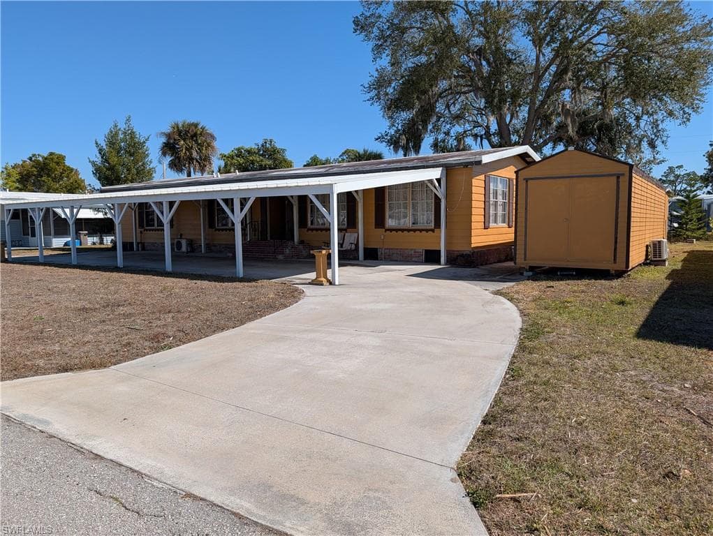 807 Holly Berry CT-33