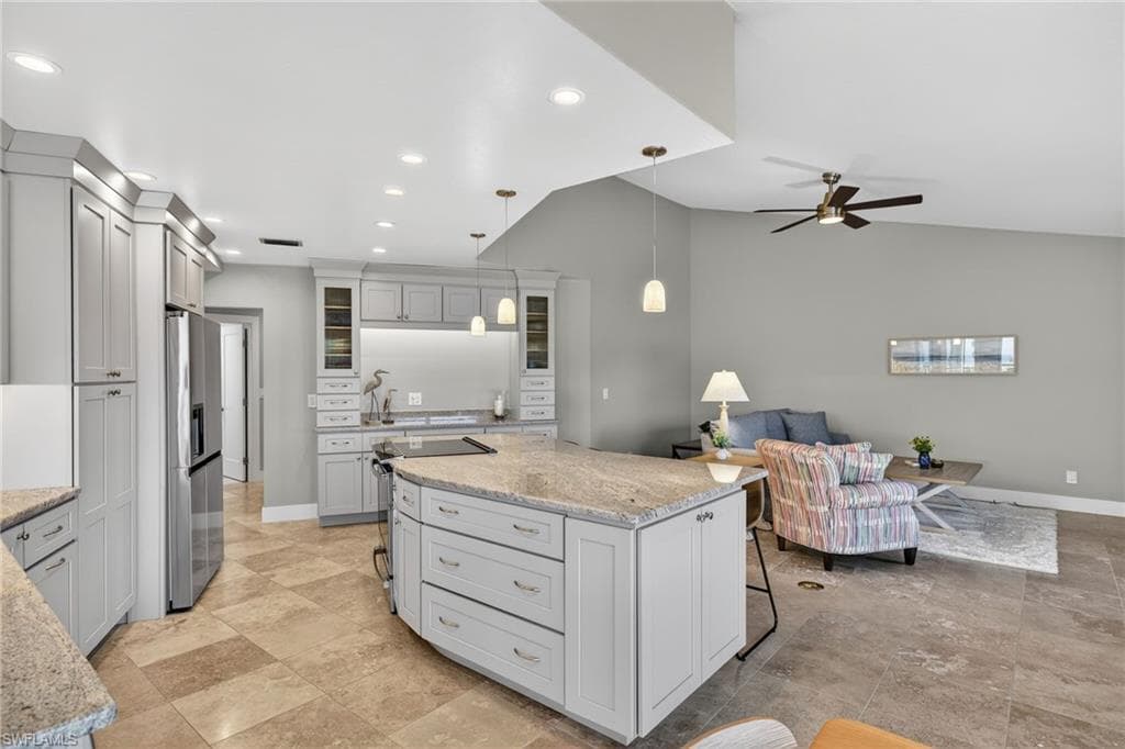 686 Emeril CT, SANIBEL FL 33957-8