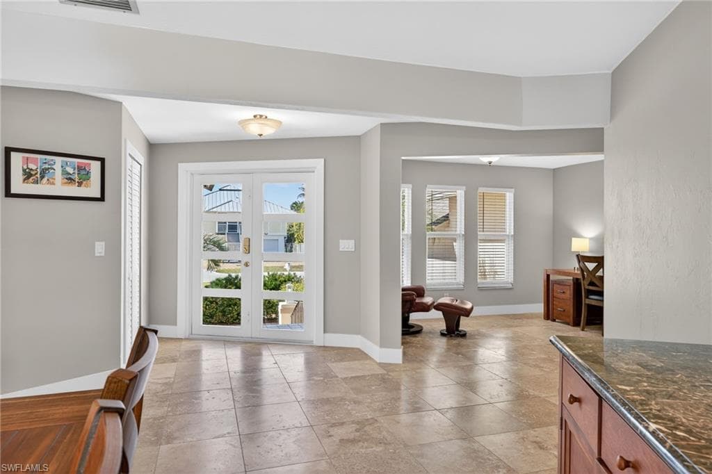 686 Emeril CT, SANIBEL FL 33957-13