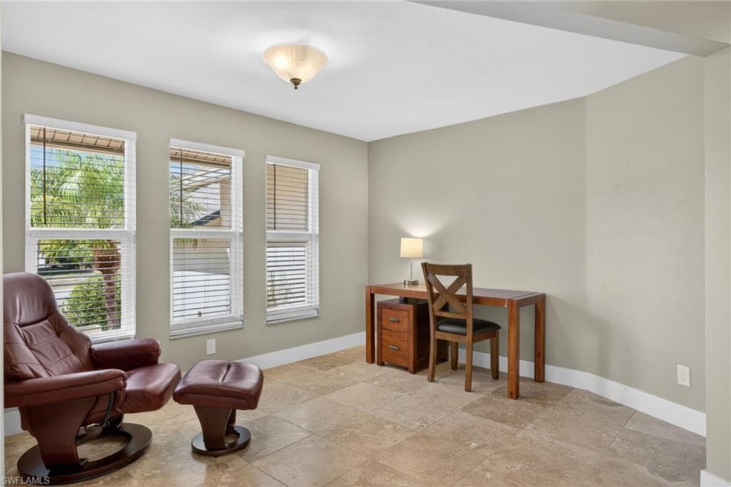 686 Emeril CT, SANIBEL FL 33957-14