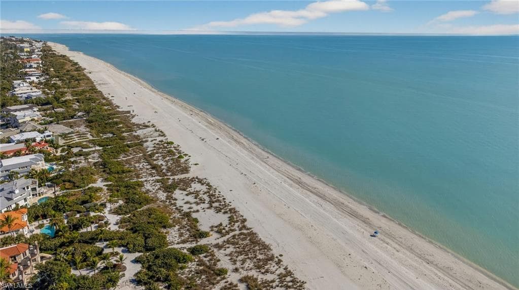 686 Emeril CT, SANIBEL FL 33957-47