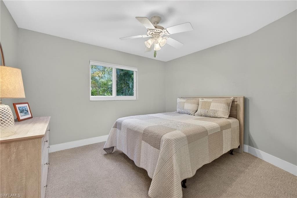 686 Emeril CT, SANIBEL FL 33957-28