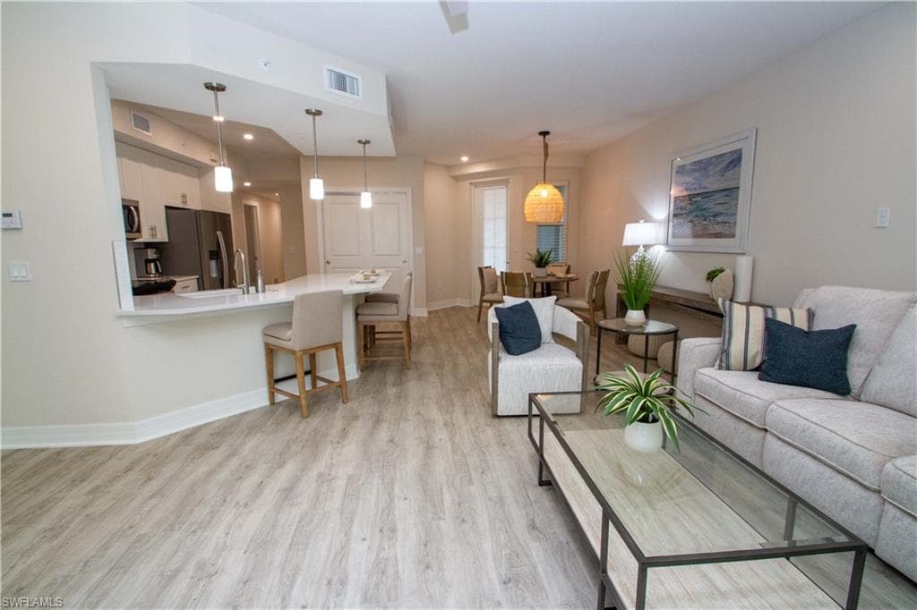 268 Indies Dr # 102, NAPLES FL 34114-15