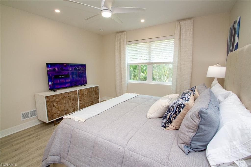 268 Indies Dr # 102, NAPLES FL 34114-21