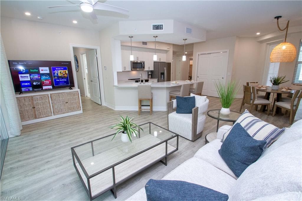 268 Indies Dr # 102, NAPLES FL 34114-8