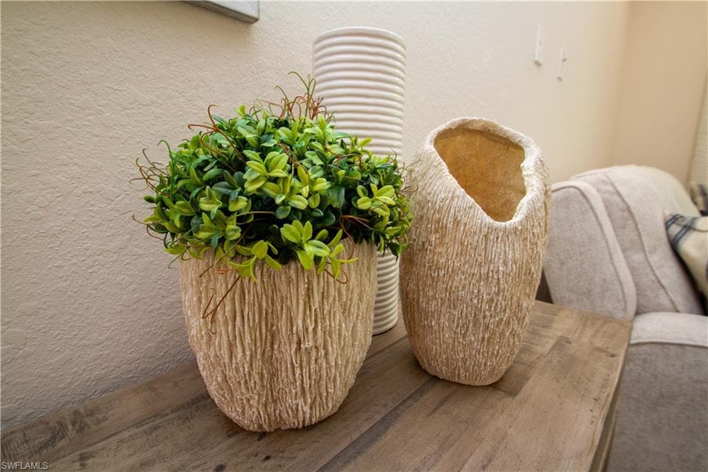 268 Indies Dr # 102, NAPLES FL 34114-17