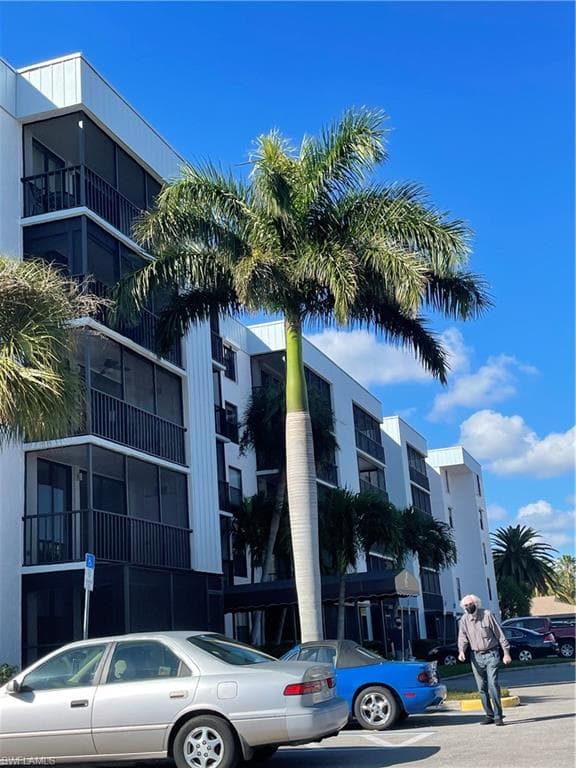 3460 N Key DR # 203, NORTH FORT MYERS FL 33903-14