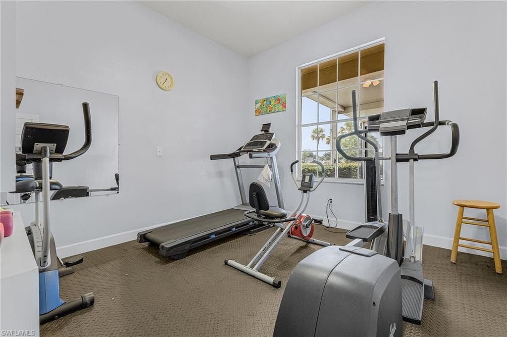 6907 Birdie WAY, FORT MYERS FL 33919-21