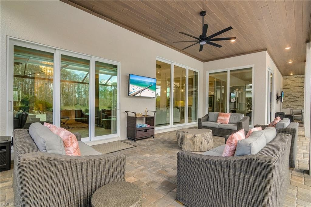 18500 Wildblue BLVD, ESTERO FL 33928-22