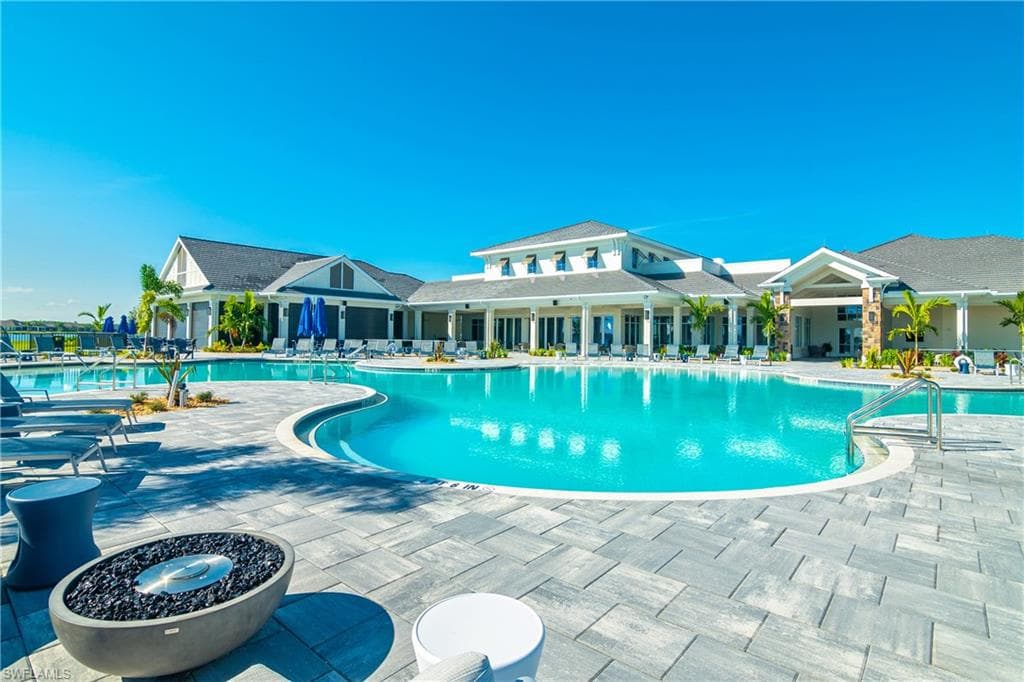 18500 Wildblue BLVD, ESTERO FL 33928-26